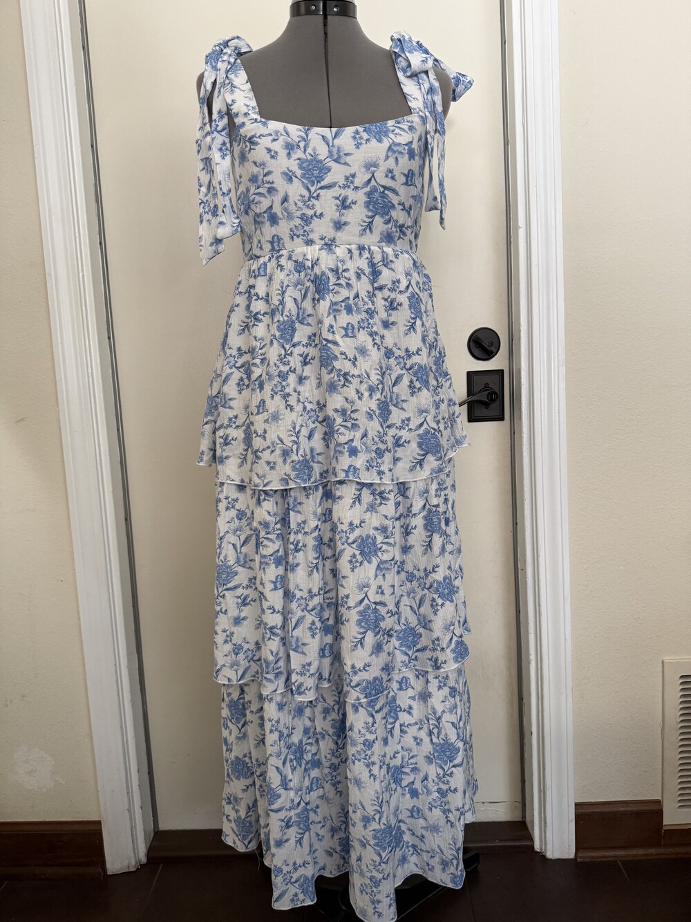 AUGUST SKY Blue Floral Tiered Midi Dress